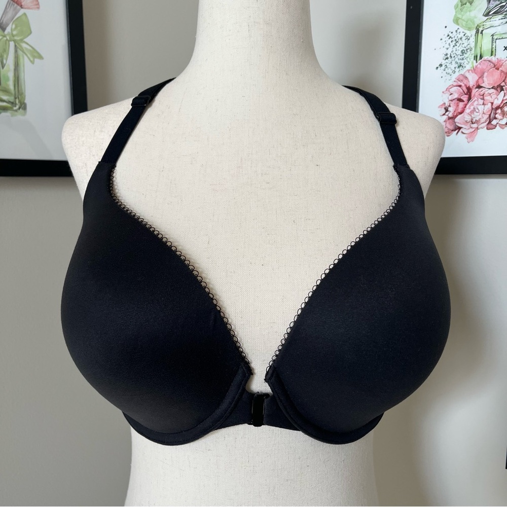 🌸 Victoria’s Secret Body by Victoria Racerback